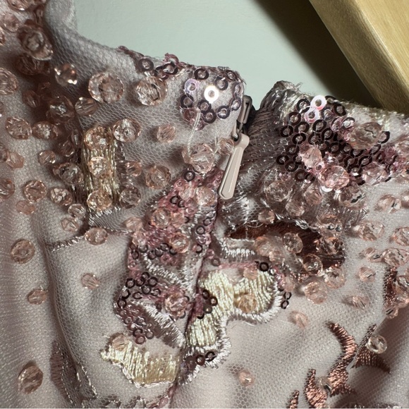 Mac Duggal Embellished V Neck Illusion Long Sleeve A Line Gown Size 10 - Picture 11 of 16